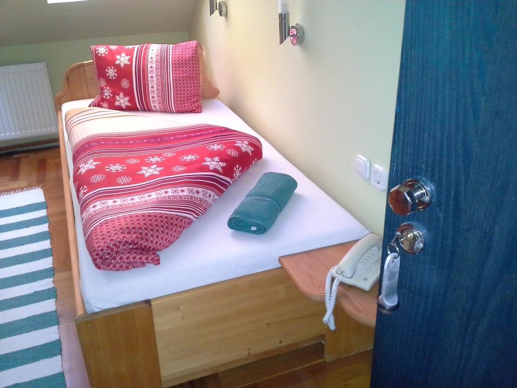 Korona Szallo Hotell Nagykanizsa Exteriör bild