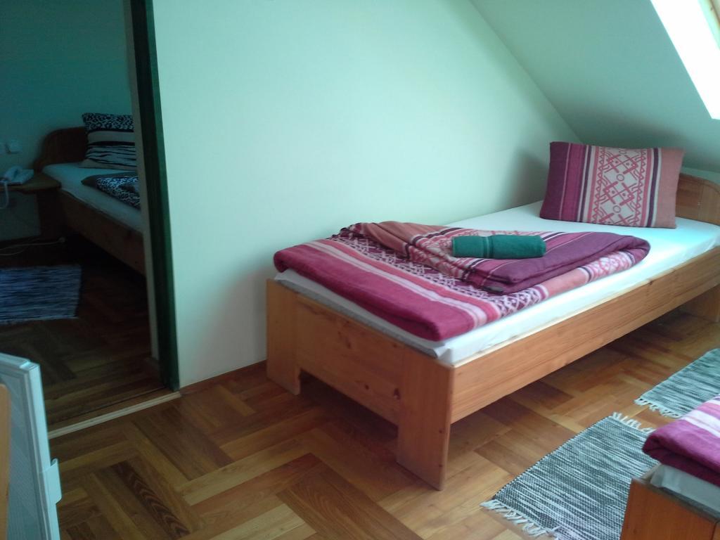 Korona Szallo Hotell Nagykanizsa Exteriör bild