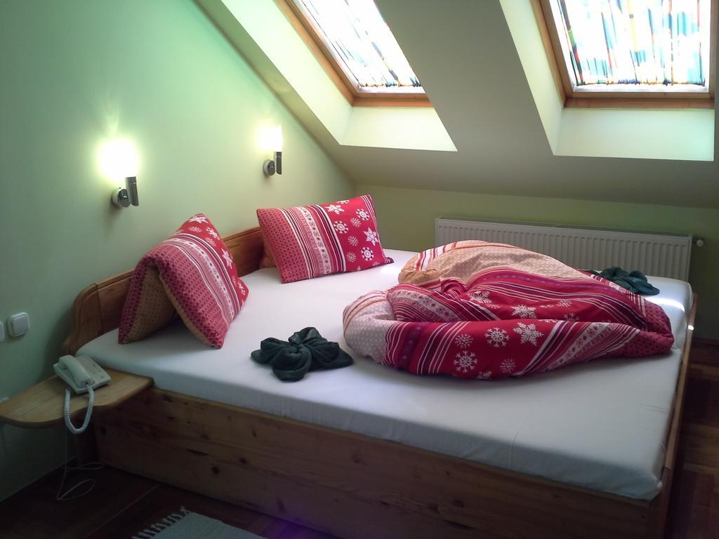 Korona Szallo Hotell Nagykanizsa Exteriör bild