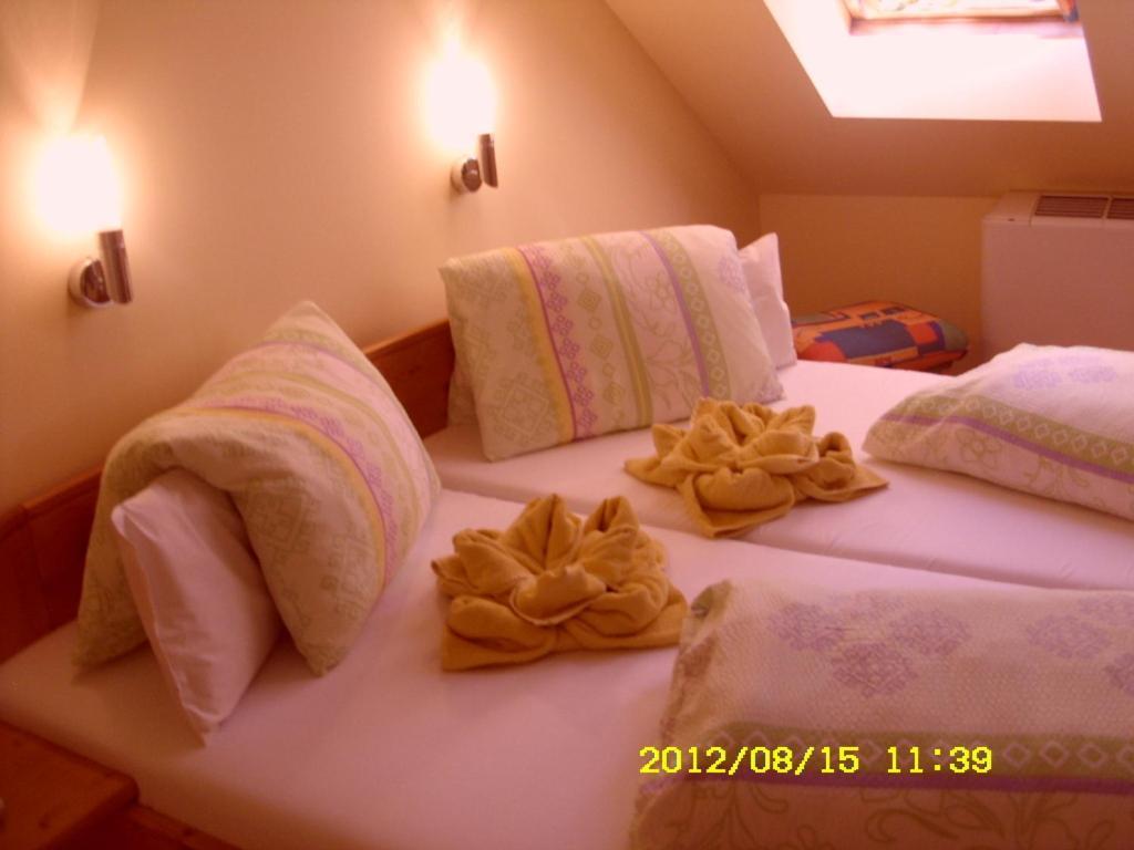 Korona Szallo Hotell Nagykanizsa Rum bild