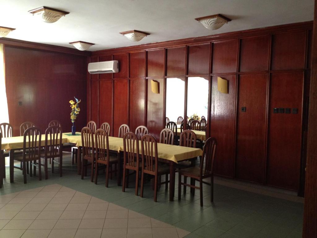 Korona Szallo Hotell Nagykanizsa Exteriör bild
