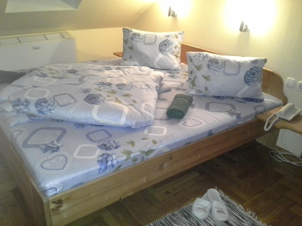 Korona Szallo Hotell Nagykanizsa Exteriör bild
